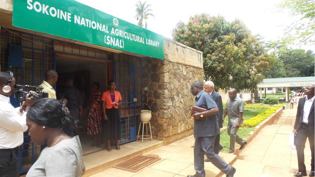 Chairman of the SUA Council Hon.Judge Othuman Chande accompanied by SUA Vice-Chancellor Prof. Raphael Chibunda visiting the Sokoine National Agricultural Library